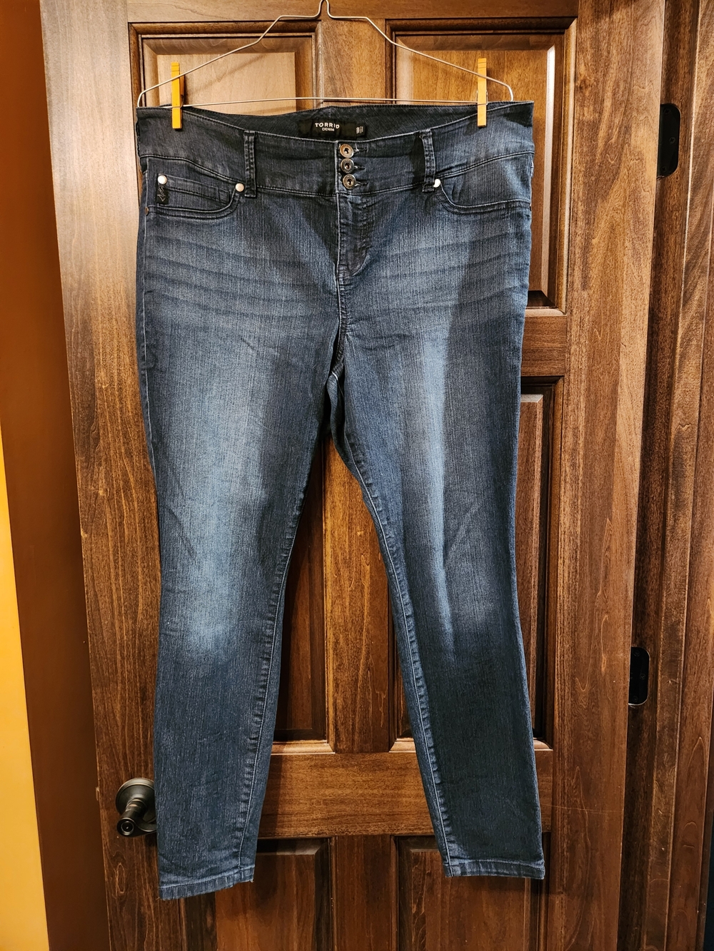 torrid Women's Skinny Jeans in Dark Indigo Wash